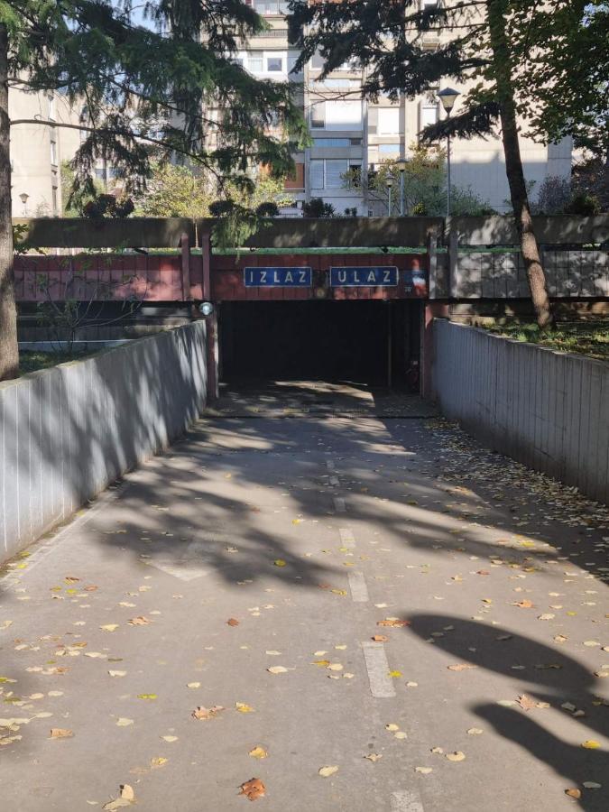Ferienwohnung Hawaii- 2 Bdr, Arena, Sava Centar, Free Parking Belgrad Exterior foto