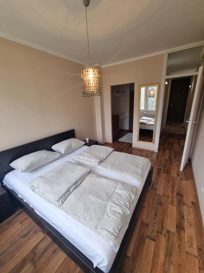 Ferienwohnung Hawaii- 2 Bdr, Arena, Sava Centar, Free Parking Belgrad Exterior foto