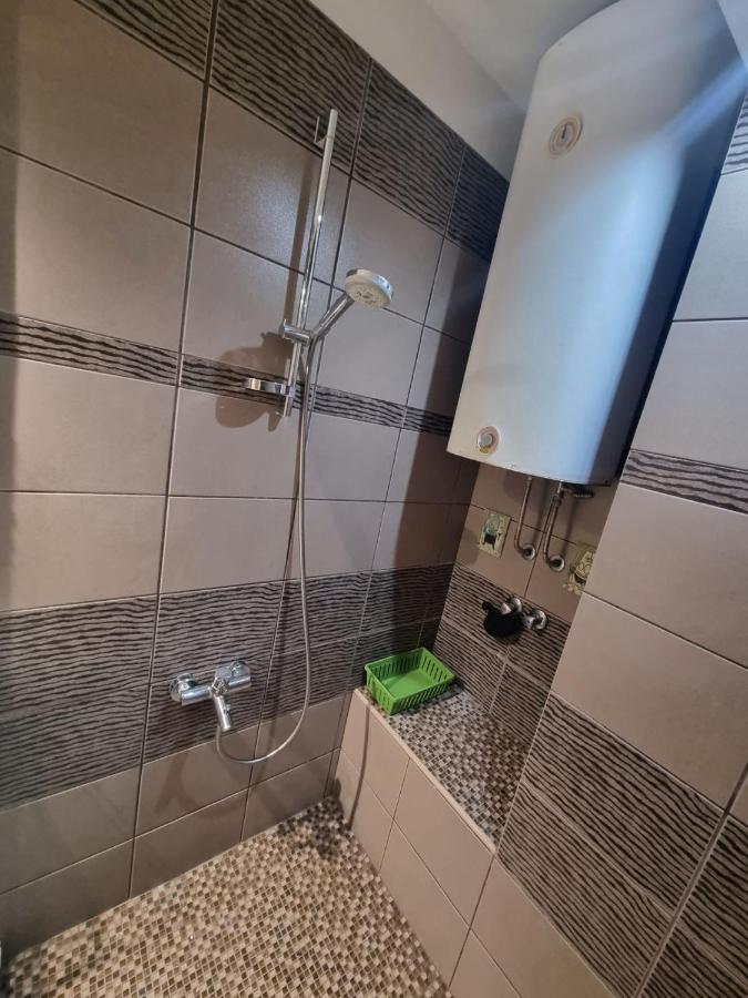 Ferienwohnung Hawaii- 2 Bdr, Arena, Sava Centar, Free Parking Belgrad Exterior foto